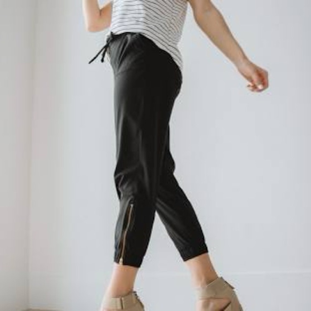 Albion black jetsetter joggers black drawstring elastic waist ankle zip large